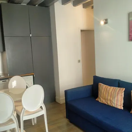 Apartment Elegant 2 Pieces, Rue Du Temple, Calme, 100m Metro Republique *